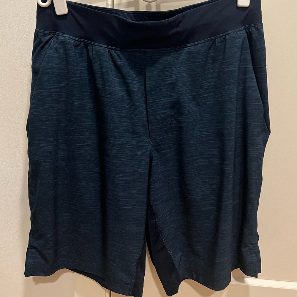 Lululemon T.H.E Short Size Medium Navy Blue